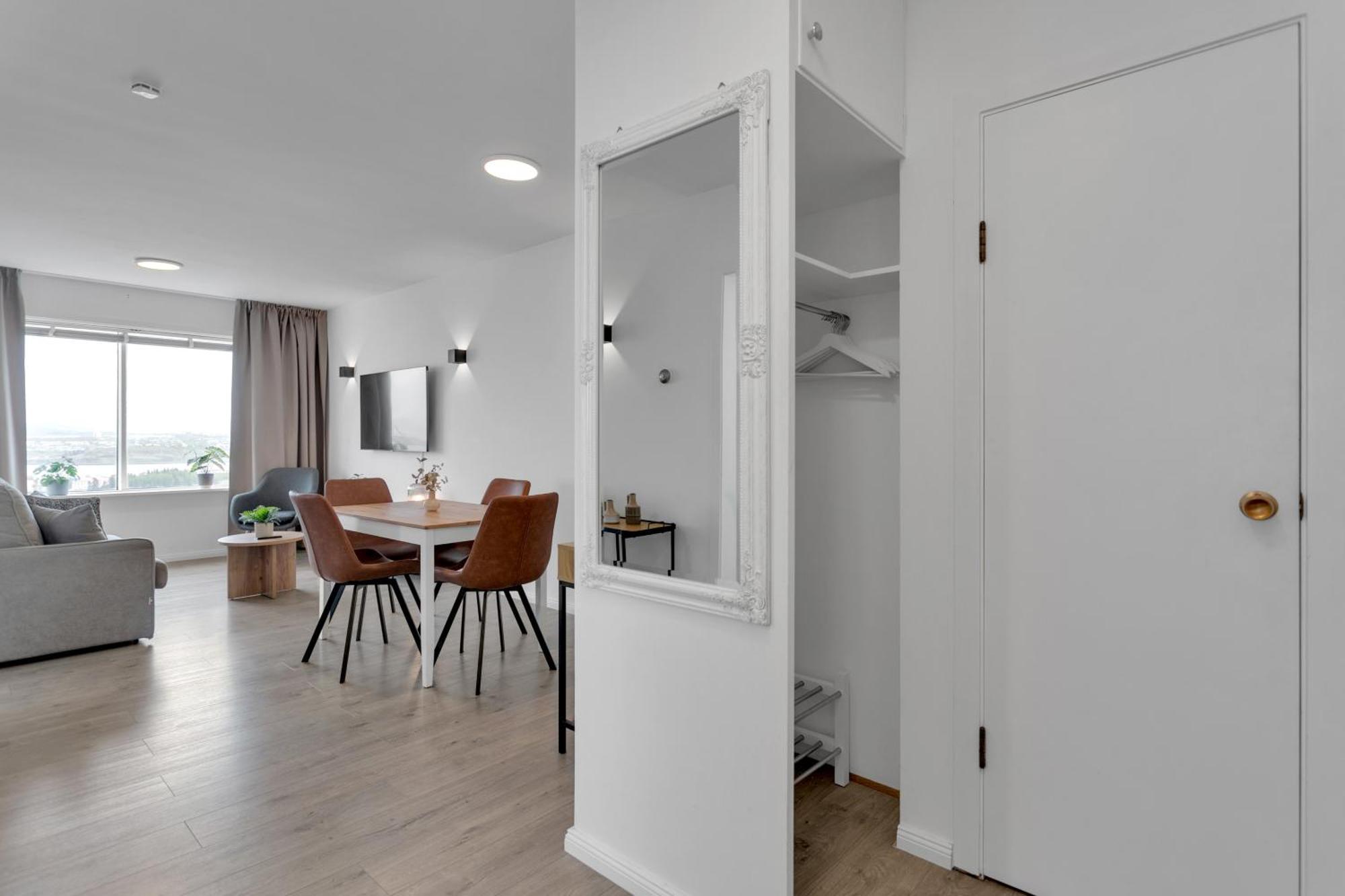 Lovely 1 Bedroom Apartment - Perfect Panorama View 레이캬비크 외부 사진